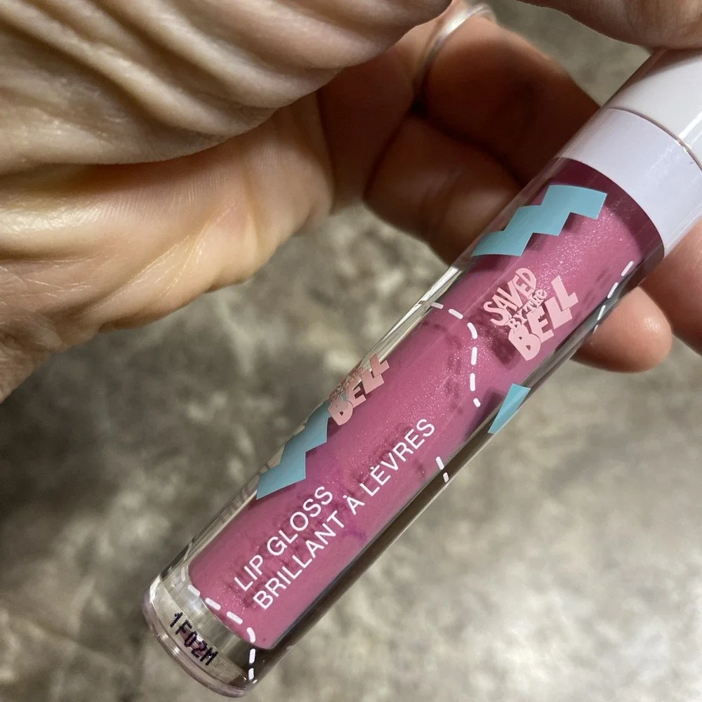NWOB Wet n Wild Saved By The Bell Plumping Lip Gloss Lisa Pink Limited Edition